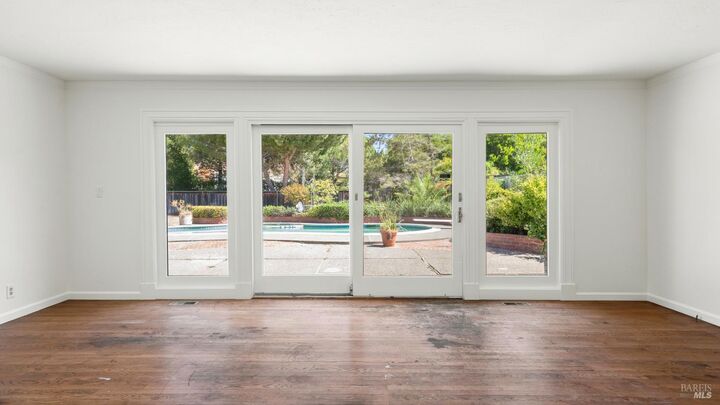 Property Photo:  170 Riviera Drive  CA 94901 