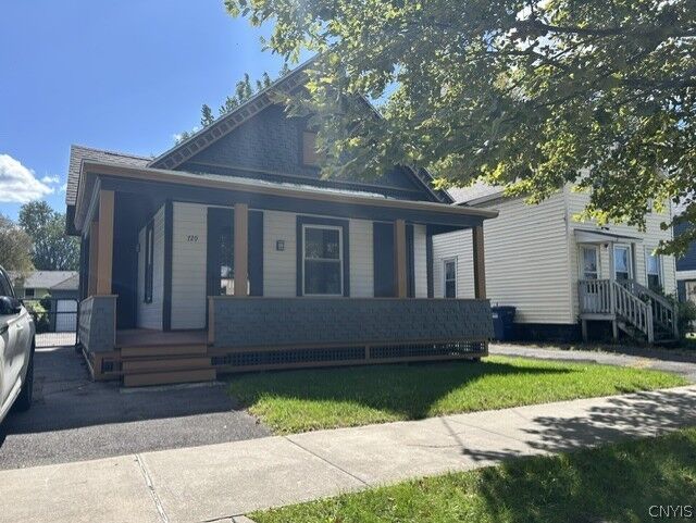 Property Photo:  729 Otisco Street  NY 13204 