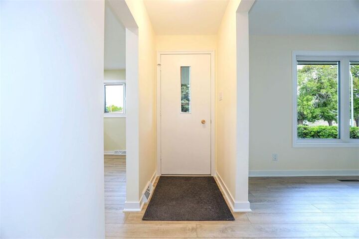 Property Photo:  789 Muriel Street  MB R2Y 0Y4 