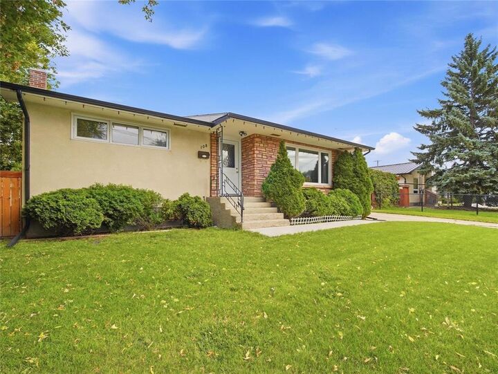 Property Photo: 108 Donnelly Street MB R3T 0S5