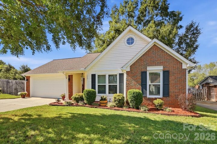 Property Photo: 7601 Gillman Court NC 28269