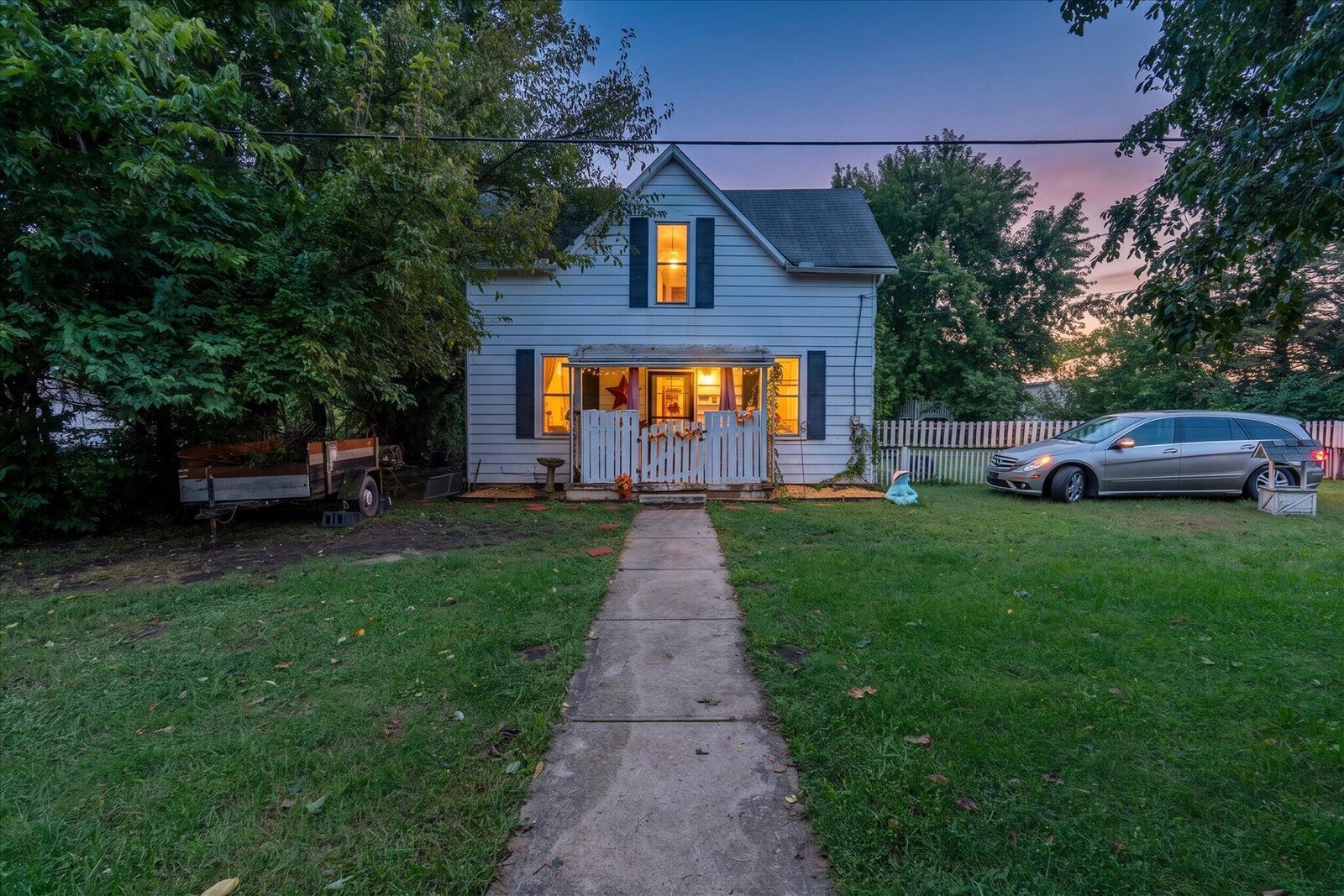 Property Photo:  636 W Market Street  OH 43160 