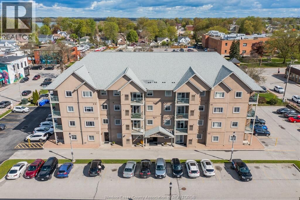 Property Photo:  90 Murray Street 305  ON N9V 4B9 