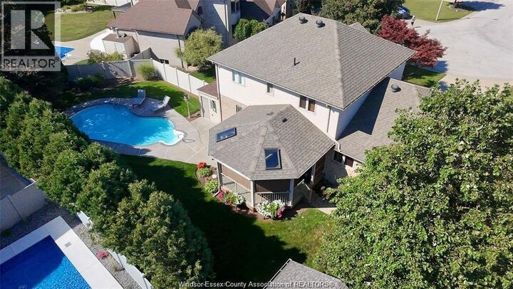 Property Photo: 128 Pheasant Run Drive ON N8L 0Z7