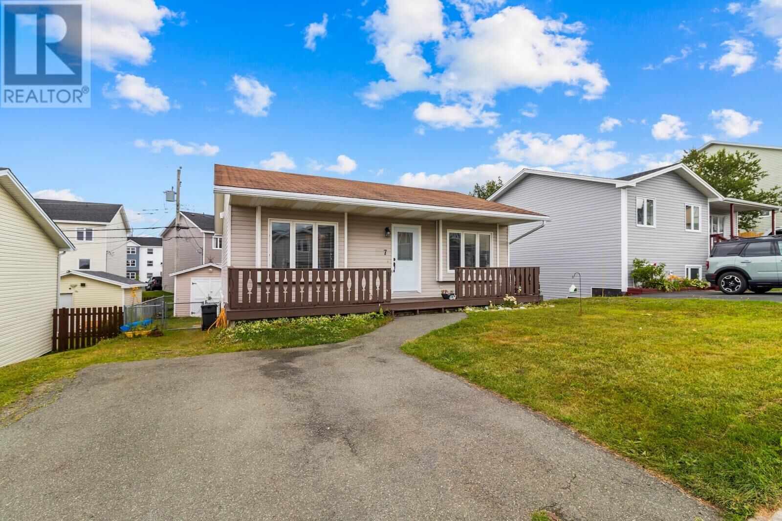 Property Photo:  7 Flamingo Street  NL A1L 2A5 