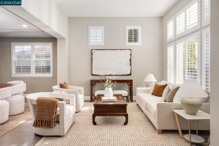 Property Photo: 3044 Sorrelwood Dr CA 94582