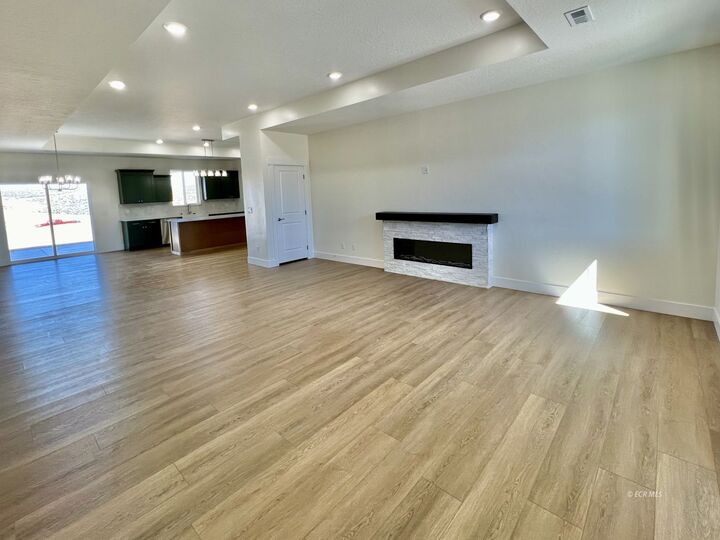 Property Photo:  522 Shadybrook Drive  NV 89815 