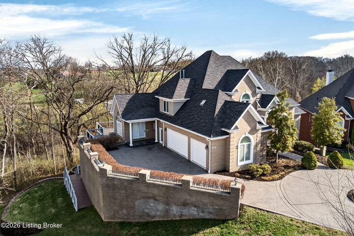 Property Photo:  502 Weatherford Pl  KY 40245 