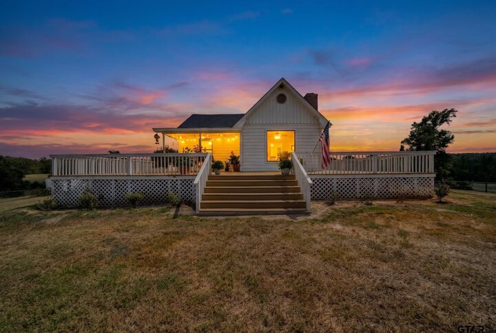 Property Photo:  936 Cr 4536  TX 75494 
