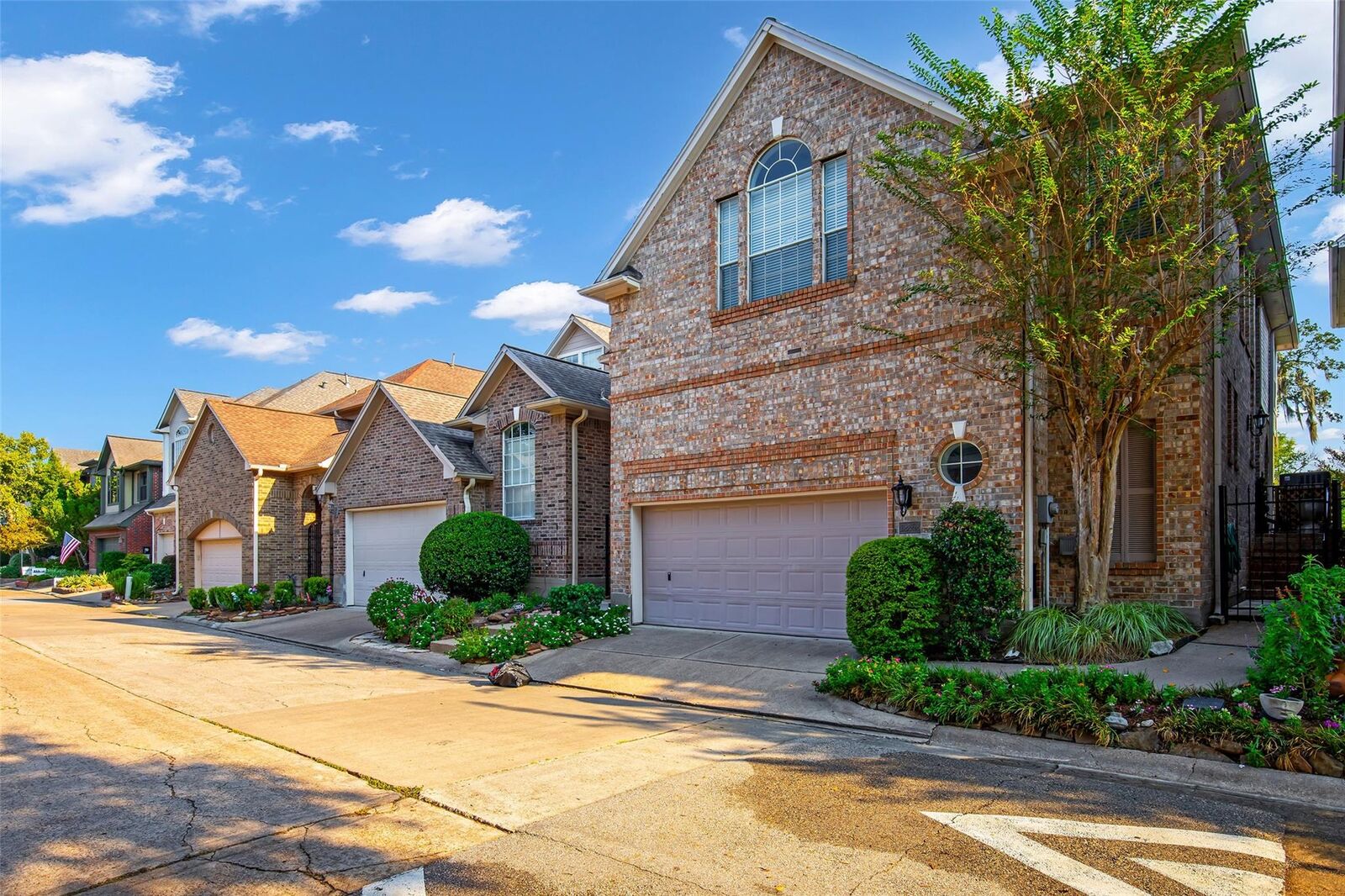Property Photo:  12852 Kingsbridge Lane  TX 77077 