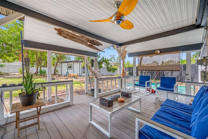Property Photo:  8444 8th Way N  FL 33702 