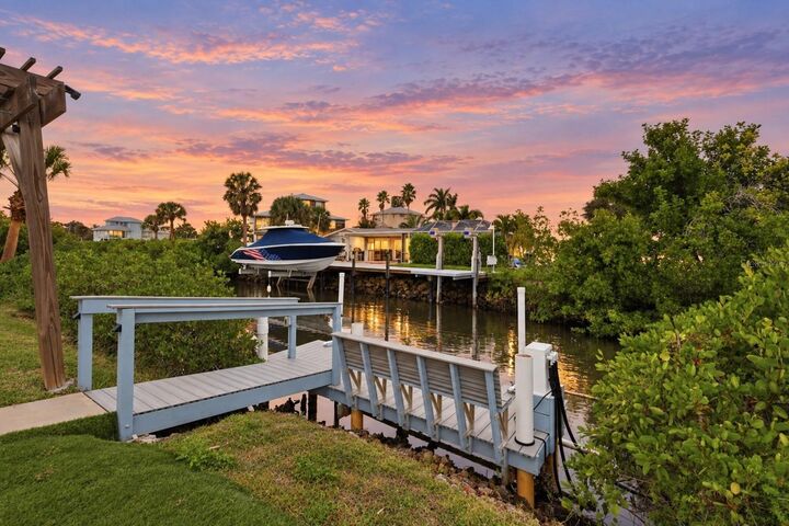 Property Photo:  509 Buena Vista Drive  FL 34275 