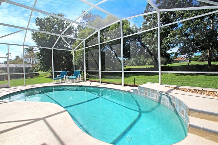 Property Photo: 339 Foxhill Drive FL 32713