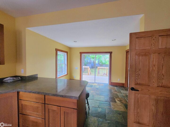 Property Photo:  811 8th Avenue  IA 50112 