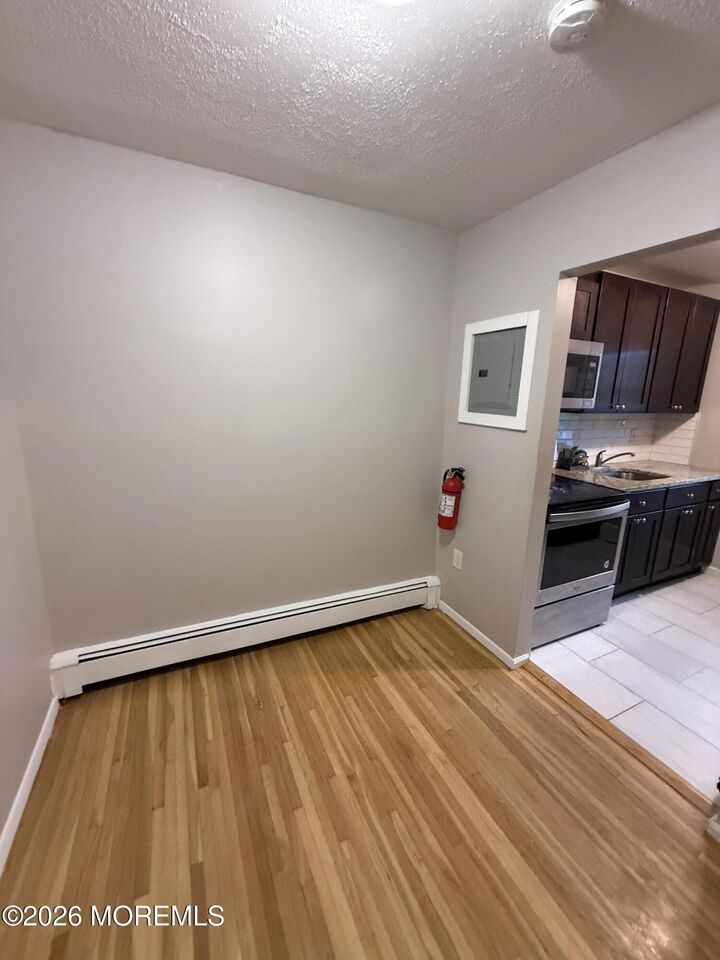 Property Photo:  289 Main Street  NJ 08884 