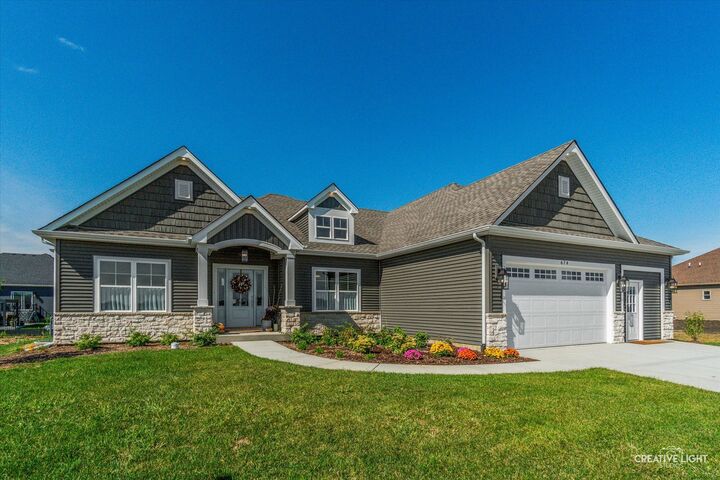 Property Photo:  861 Claridge Drive  IL 60543 