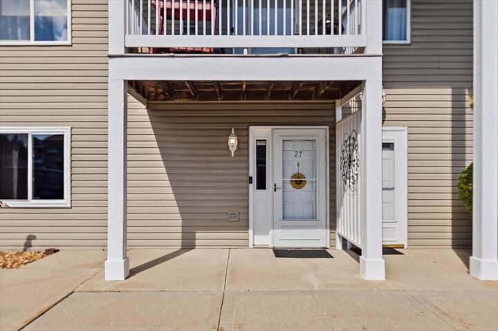 Property Photo:  1350 Rock Run Drive 27  IL 60403 