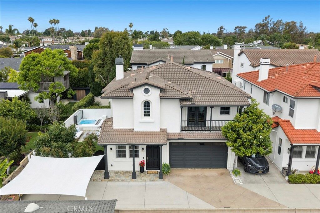 Property Photo:  273 Mesa  CA 92627 