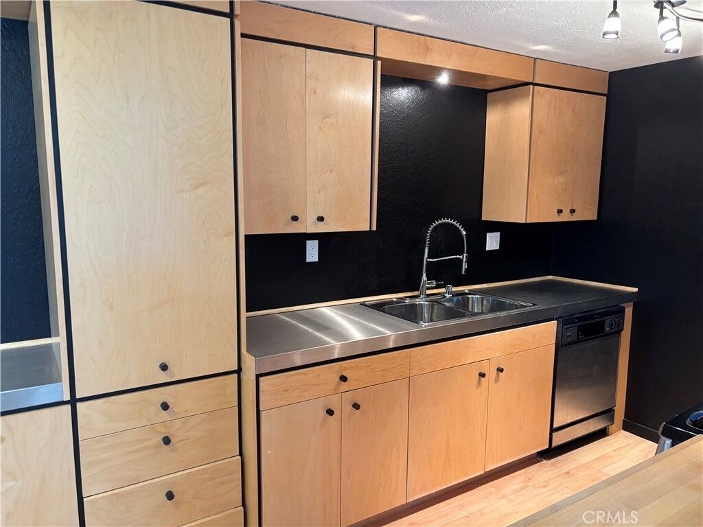Property Photo:  1000 Central 30  CA 92507 