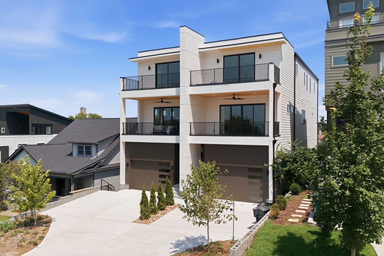 Property Photo: 4700 Kentucky Ave TN 37209
