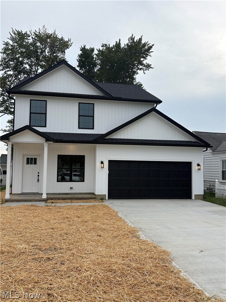 Property Photo: 672 E 331st OH 44095