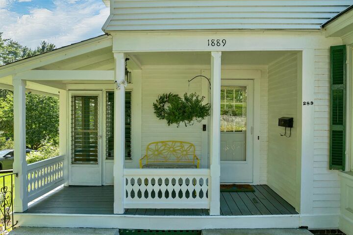 Property Photo:  289 Pleasant Street  NH 03301 