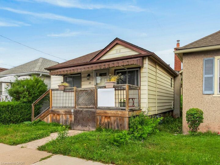 Property Photo:  23 Harrison Avenue  ON L8H 2Z8 