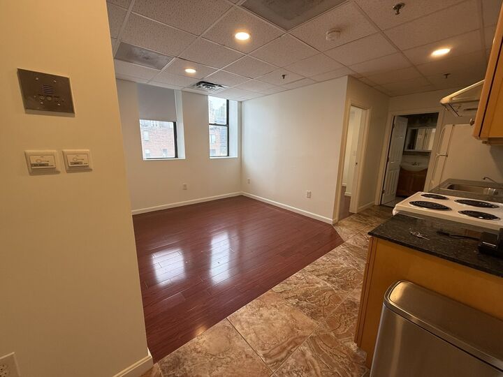 Property Photo: 72 Kneeland 601 MA 02111