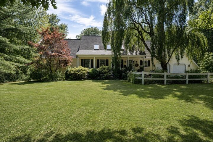 Property Photo:  7 Pond St  MA 01748 
