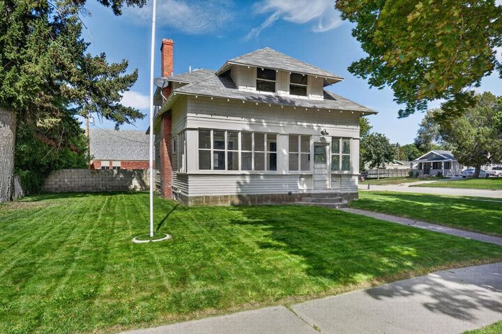 Property Photo:  275 Polk St  ID 83221 