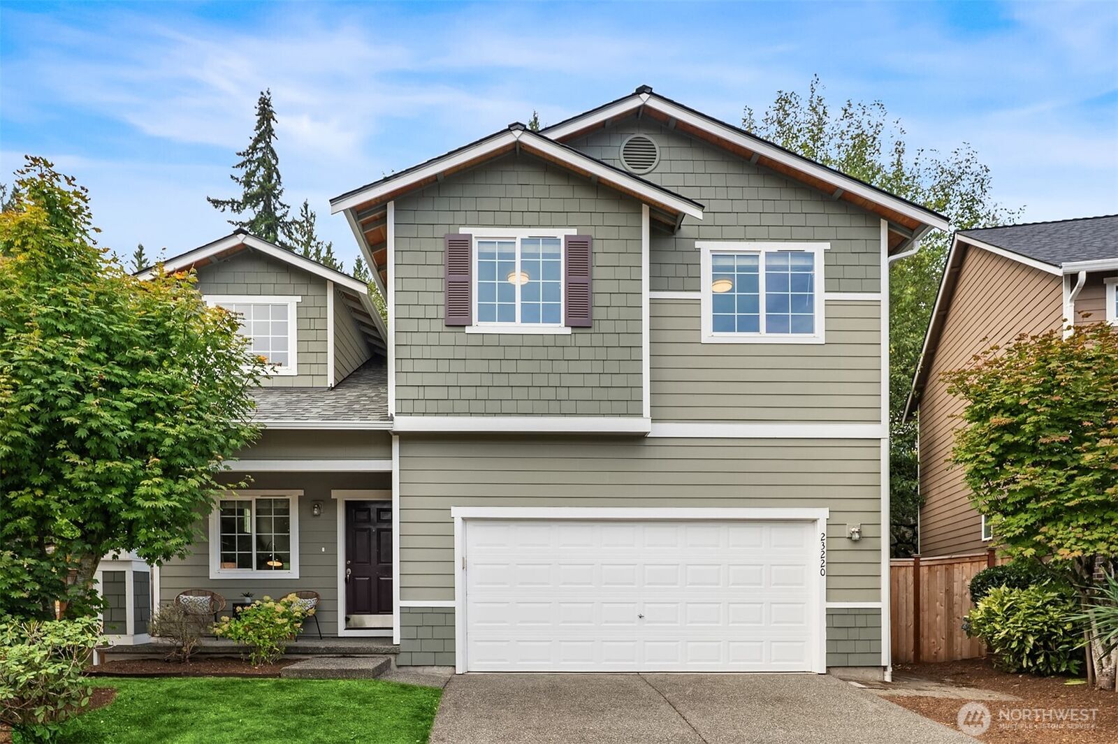 Property Photo: 23220 27th Drive SE WA 98021