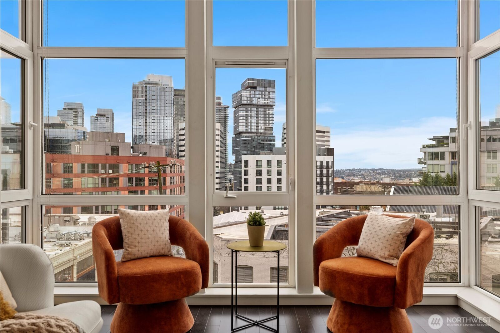 Property Photo: 303 E Pike Street 503 WA 98122