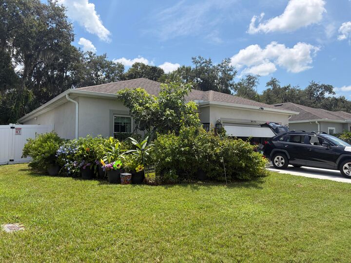 Property Photo: 5250 Oakland Lake Circle FL 34951