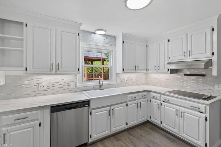 Property Photo:  536 Quarterfield Rd  VA 23602 