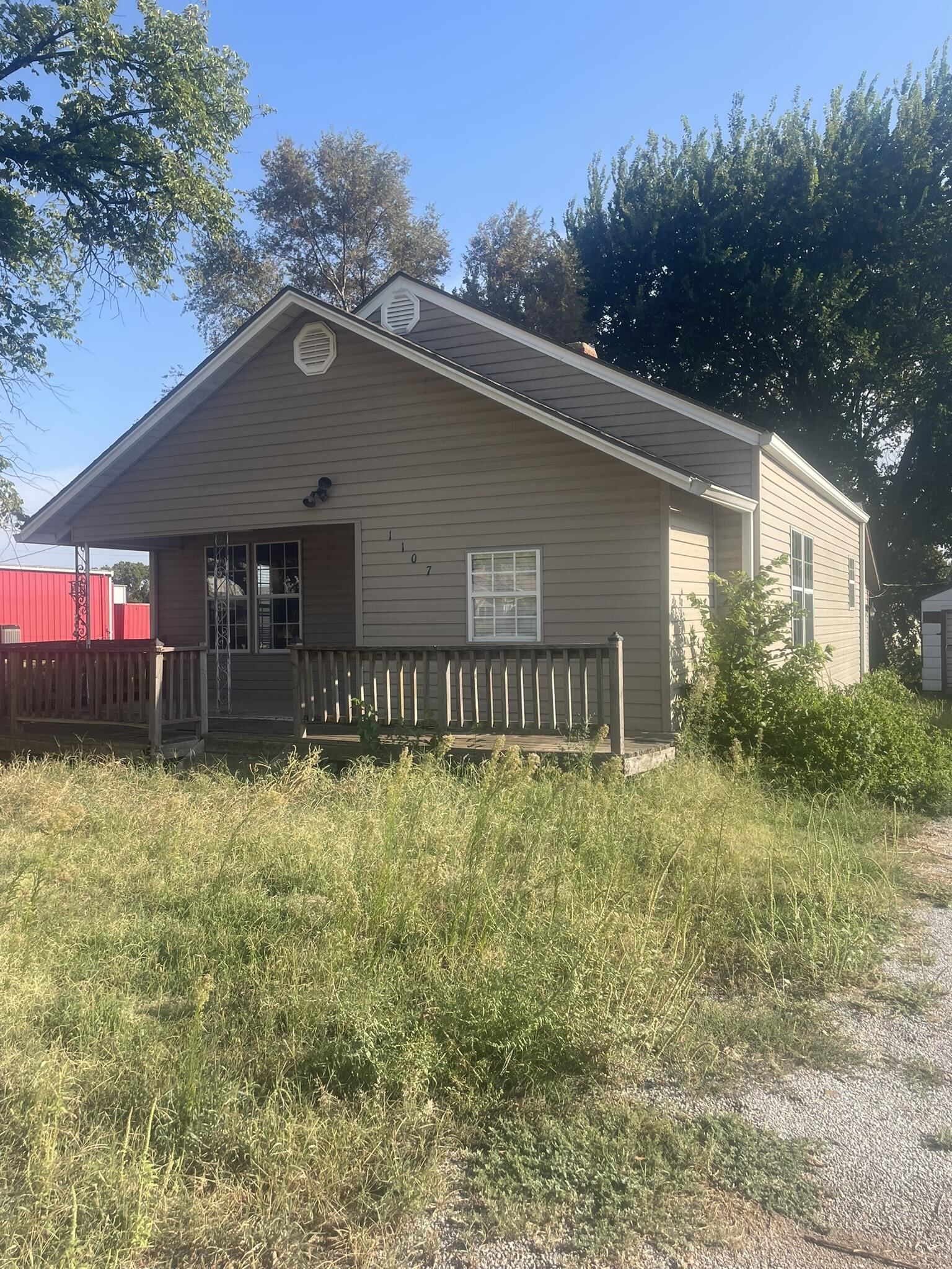 Property Photo:  1107 Main  KS 67070 
