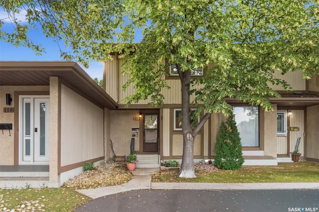 Property Photo:  1128 McKercher Drive 119  SK S7H 4Y7 