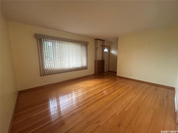 Property Photo:  706 Vaughan Street W  SK S6H 5N5 
