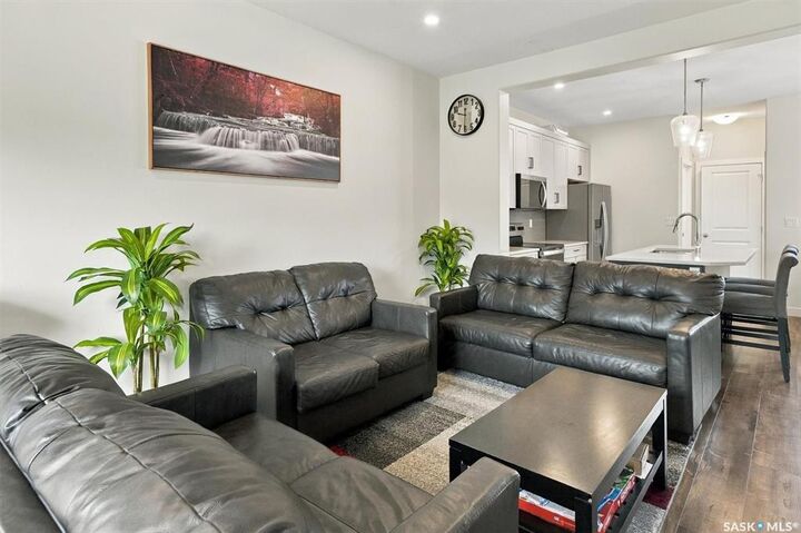 Property Photo:  661 Feheregyhazi Boulevard  SK S7W 0Z4 