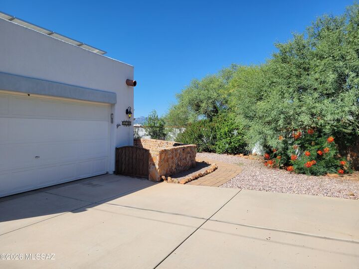 Property Photo: 1798 Go Court AZ 85648