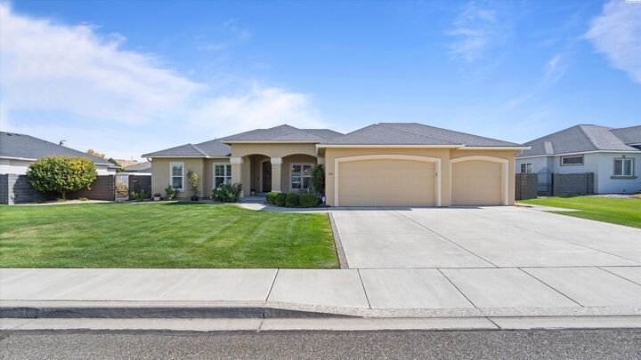 Property Photo: 1352 Gala Way WA 99352