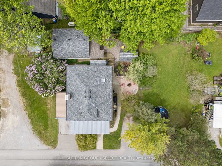 Property Photo:  10 Crescent Park  ON N0A 1N0 