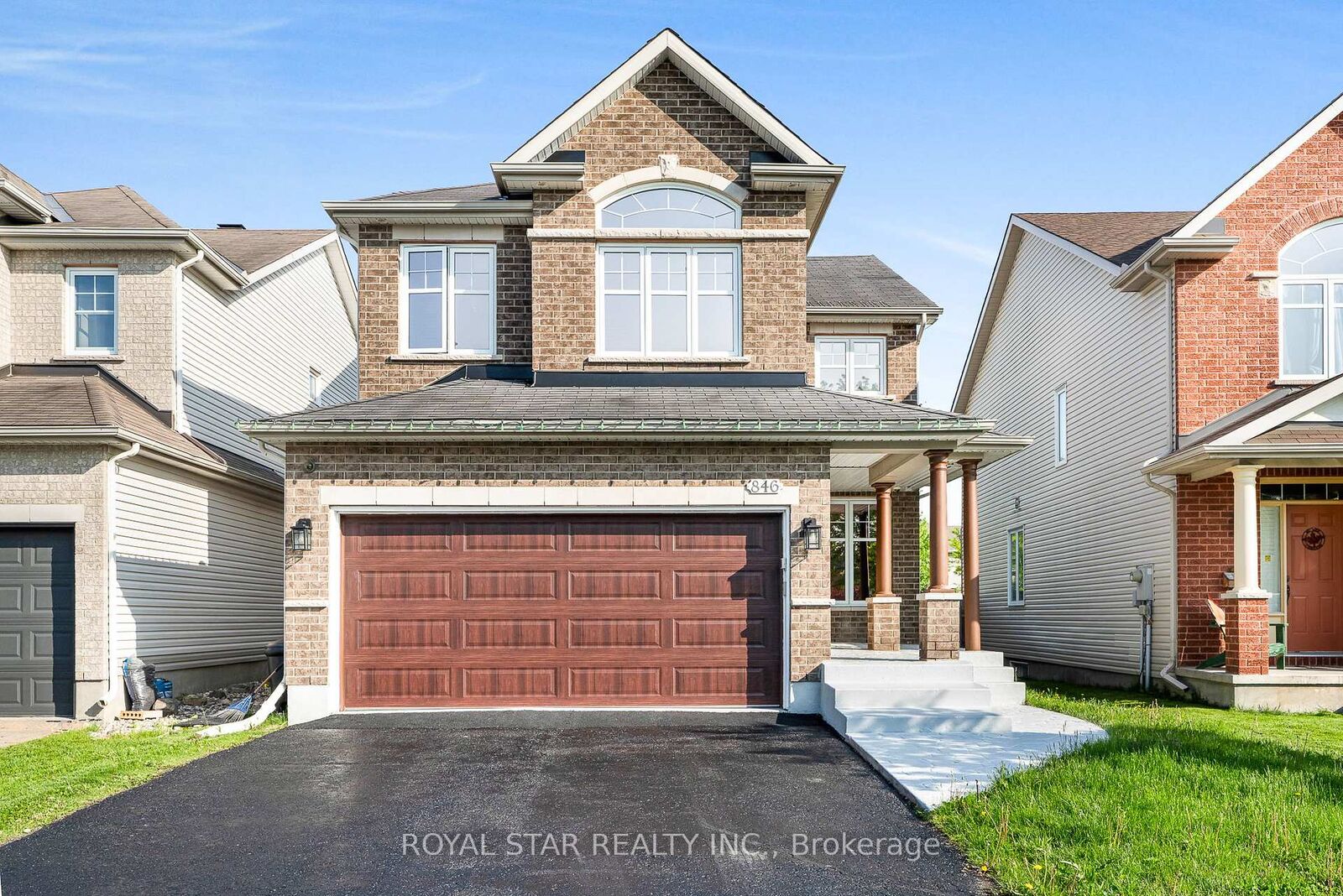 Property Photo:  846 Feather Moss Way  ON K1V 1X2 