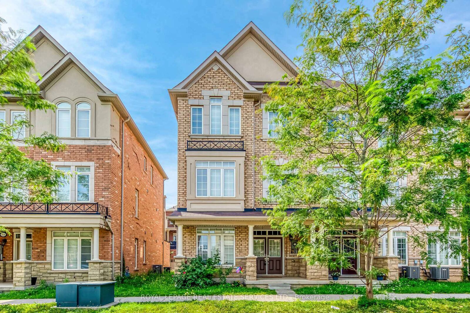 Property Photo:  3072 Eberly Woods Drive  ON L6M 0T5 