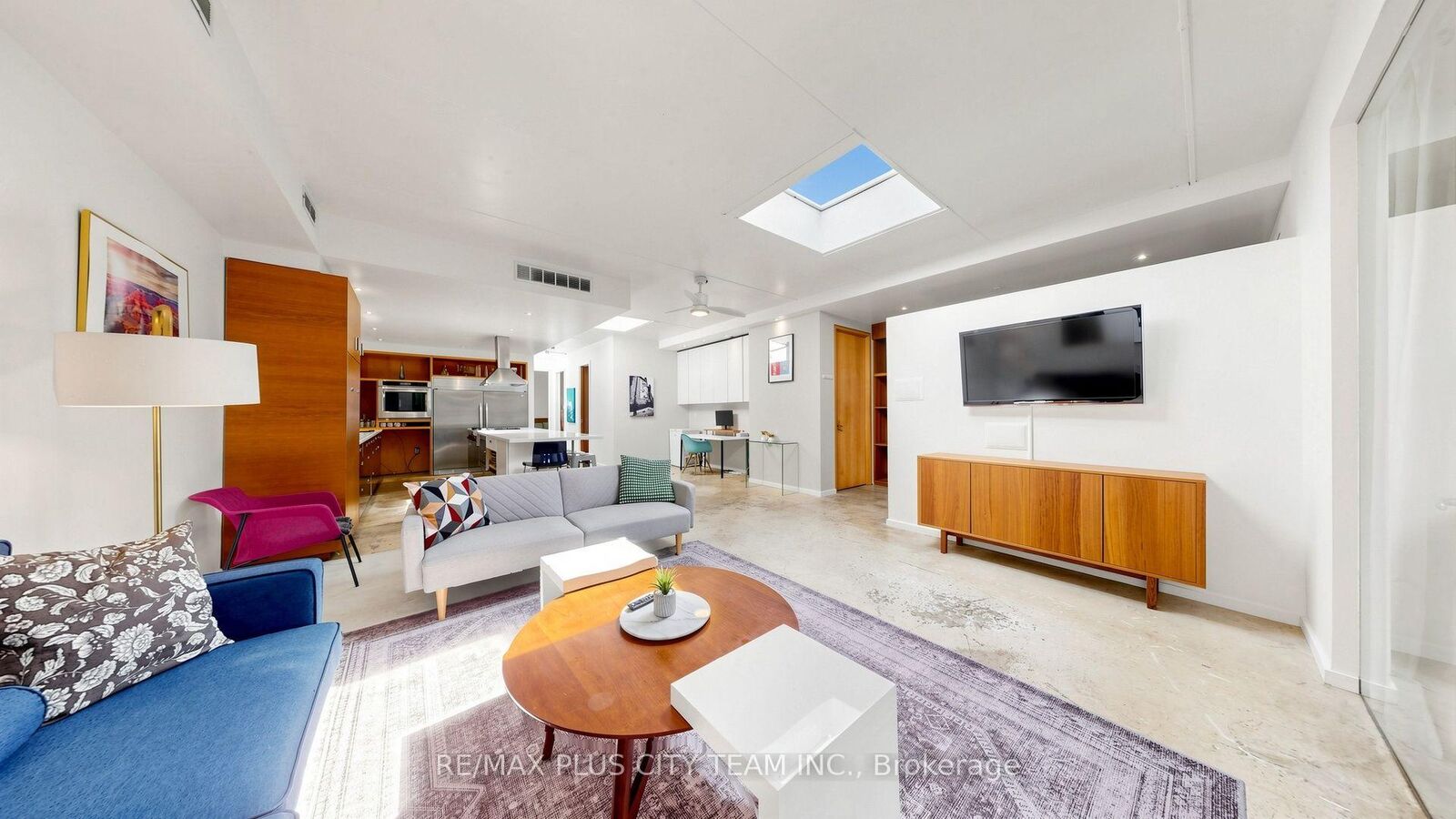 Property Photo:  25R Atlantic Avenue 1  ON M6K 3E7 