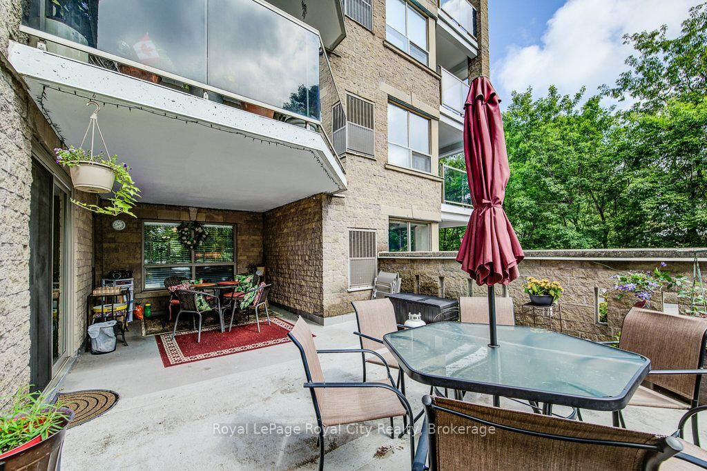 Property Photo:  281 Bristol Street 204  ON N1H 8J3 