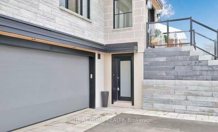 Property Photo:  1316 Dochester Ave Avenue #2  ON K1Z 8E7 