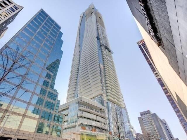 Property Photo:  1 Bloor Street E 6005  ON M4W 0A8 