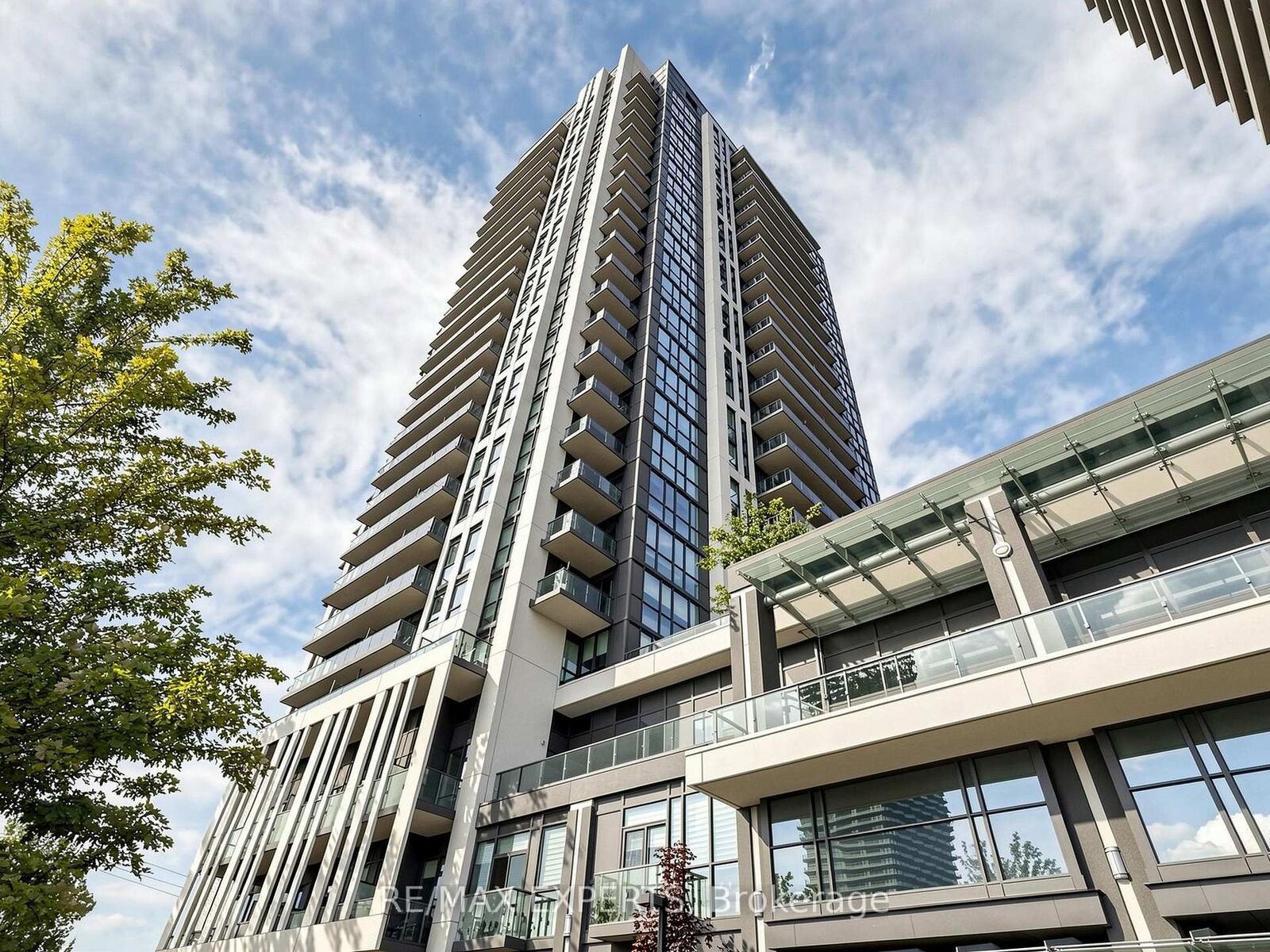 Property Photo:  15 Zorra Street 2108  ON M8Z 0C1 