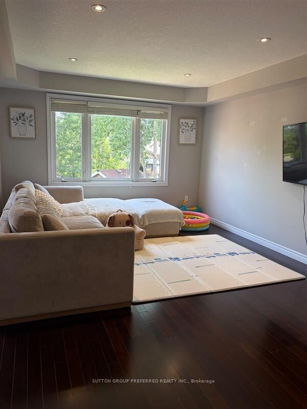 Property Photo:  1178 Whetherfield Street  ON N6H 0A2 