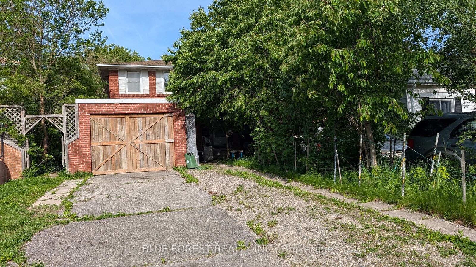 Property Photo:  112 Marlborough Avenue  ON N5Z 3S6 